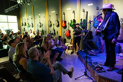 emerald guitar USA opening performance LArry