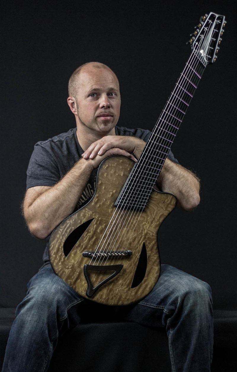 Community 74208 Emerald Guitars